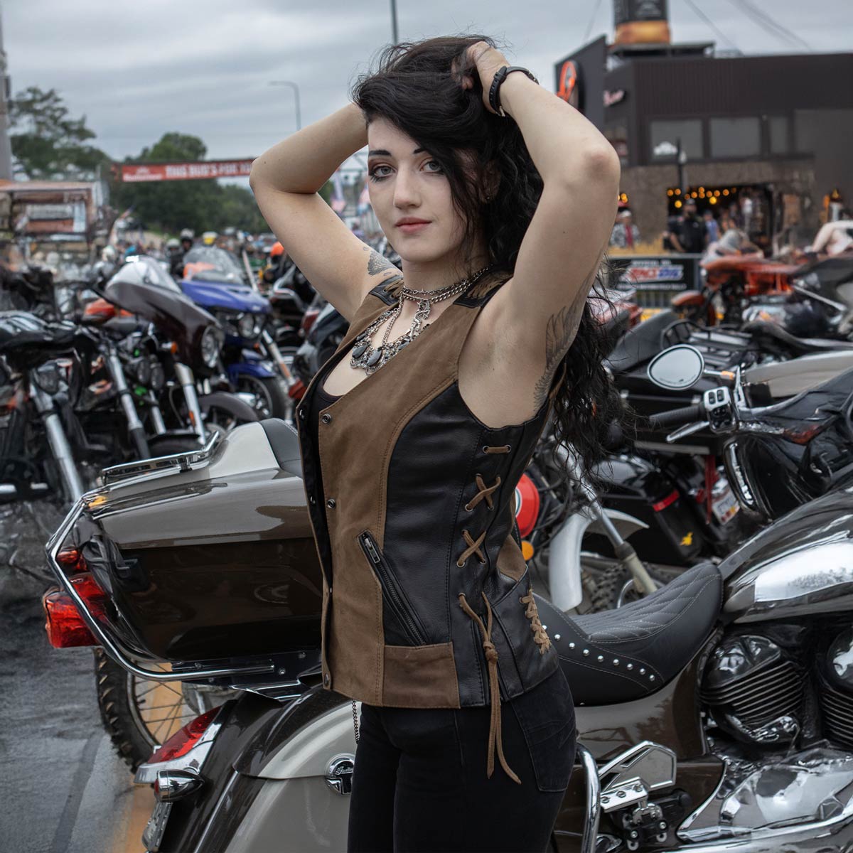 ミルウォーキーレザー MLL6500 レディースレザー ブラック＆パープルヒップセットチャップス（4X-Large) | Milwaukee Leather MLL6500 Ladies Black and Fuchsia Leather Hip Set  Chaps - Large | パンツ | 車＆バイク