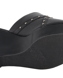 Milwaukee Leather MBL9407 Women's Black Open Toe Fashion Casual Wedge Sandals with Studs