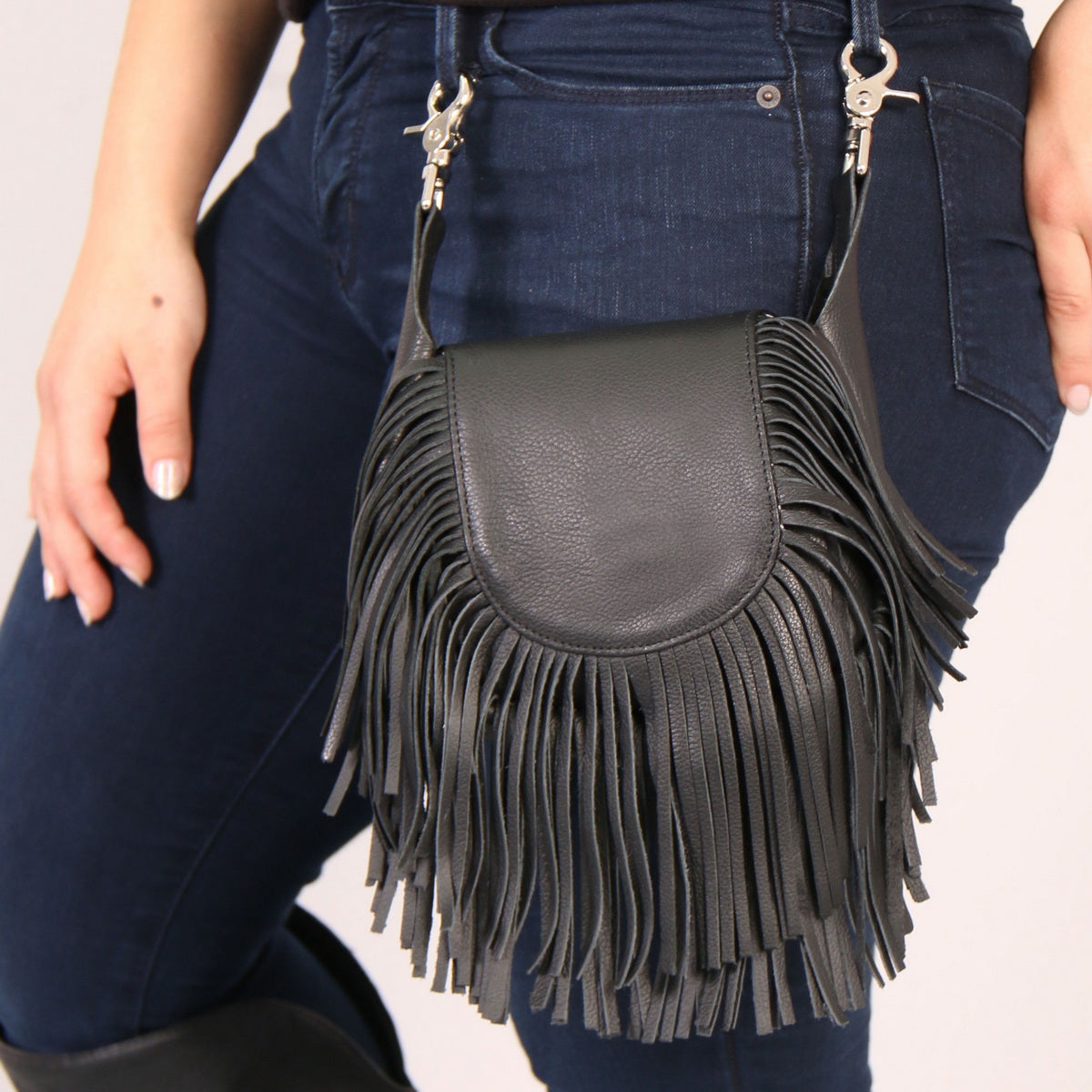 Hot Leathers CPF4002 Ladies Leather Clip Pouch with Fringe