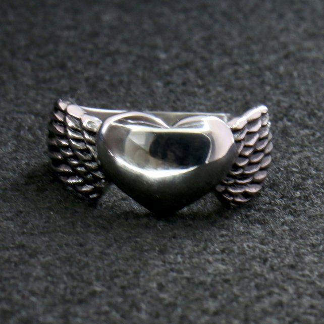 Hot Leathers JWR1101 Women's Silver 'Winged Heart' Stainless-Steel Ring